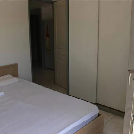 Apartment Bright 3 Minutes From The Fleury (Aude)